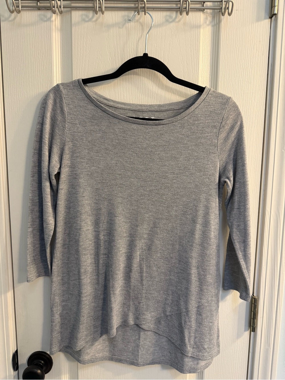 LOFT Light Heather Gray Scoop Neck Long Sleeve Top